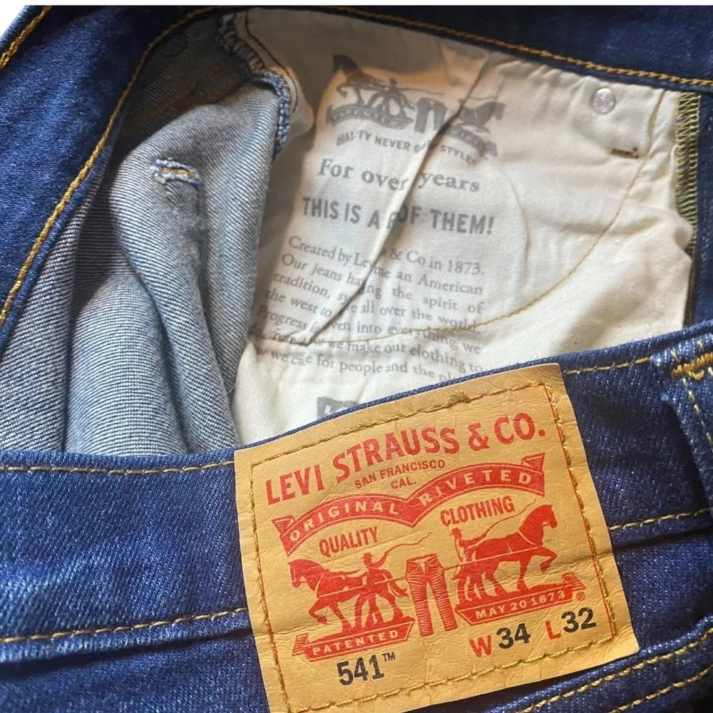 Levis elevate your